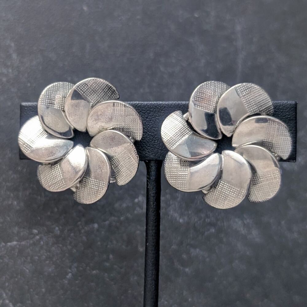 Vintage Clip On Earrings Patterned Circle Design Large Statement Glam 1 & 1/8"